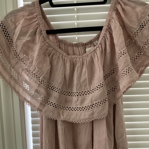 Blush / neutral pink dress, lace drill around neckline. - Picture 3 of 3